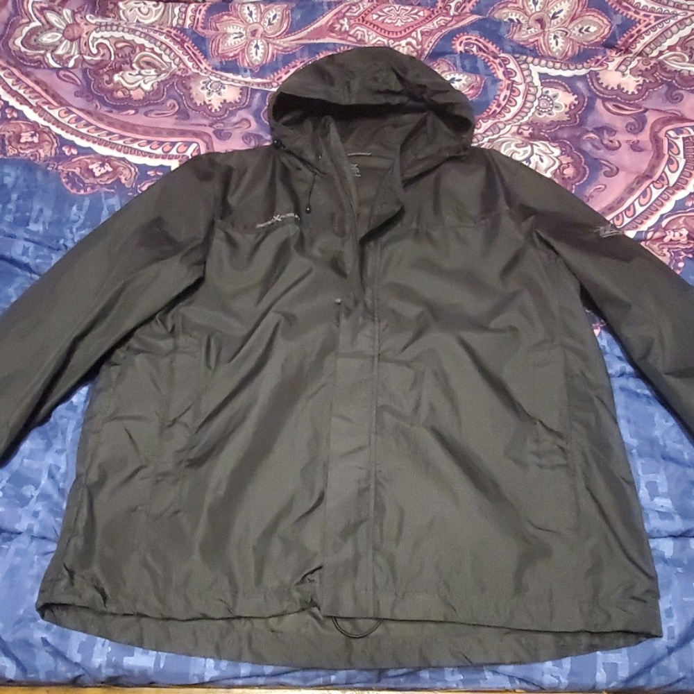 Mens rain jacket BNWOT